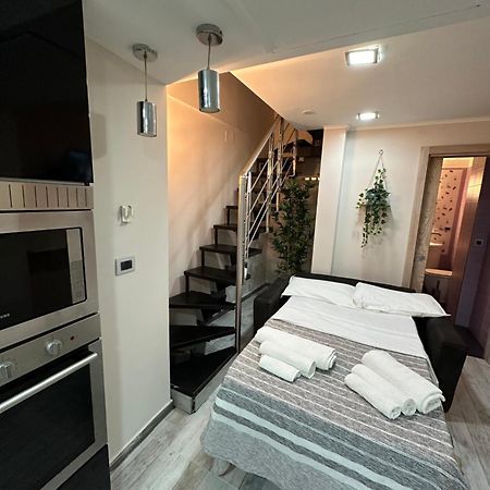 Fox Holiday Home In The Port Napoli Bagian luar foto
