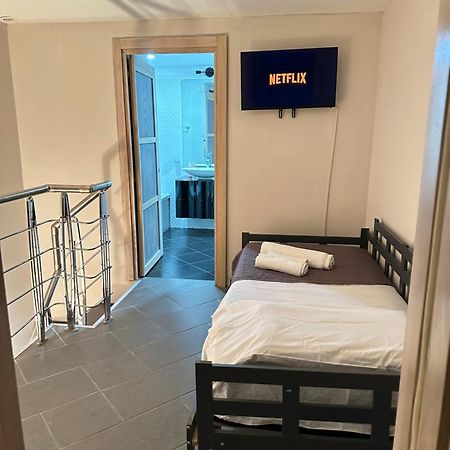 Fox Holiday Home In The Port Napoli Bagian luar foto