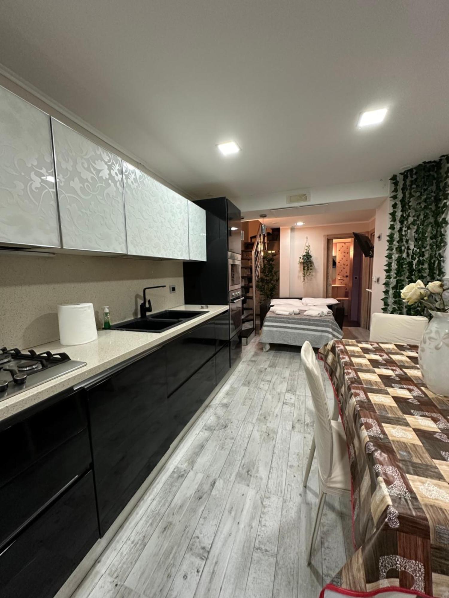 Fox Holiday Home In The Port Napoli Bagian luar foto