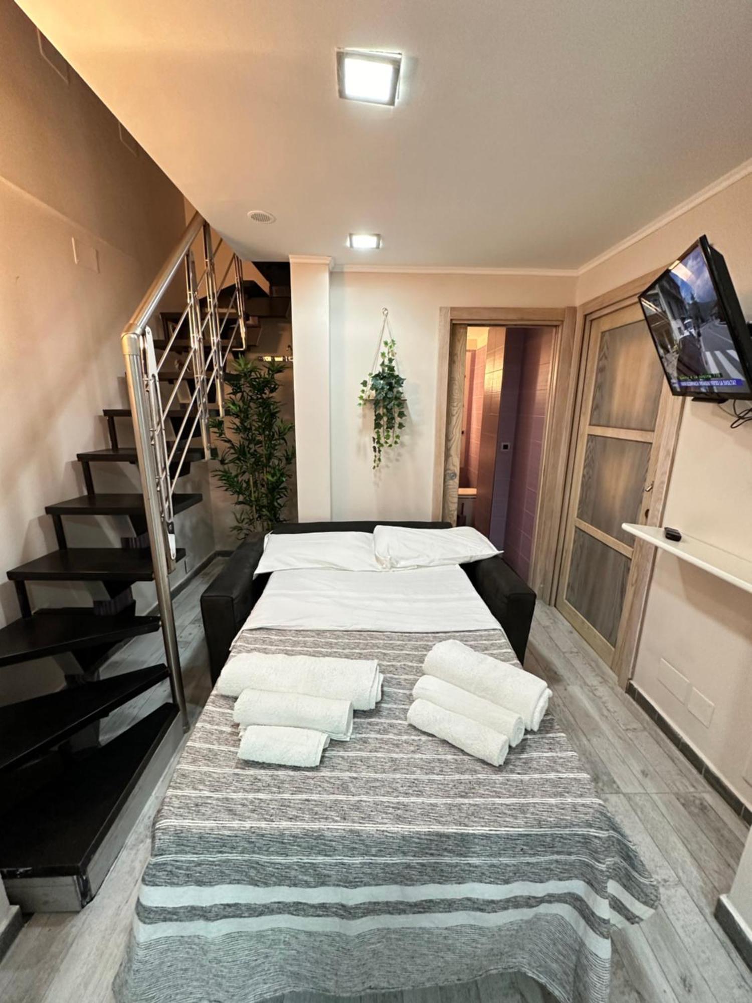 Fox Holiday Home In The Port Napoli Bagian luar foto